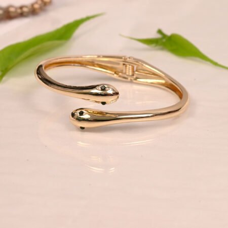 18K Gold Plated Anti-Tarnish Snake Bracelet – Waterproof & Skin-Friendly